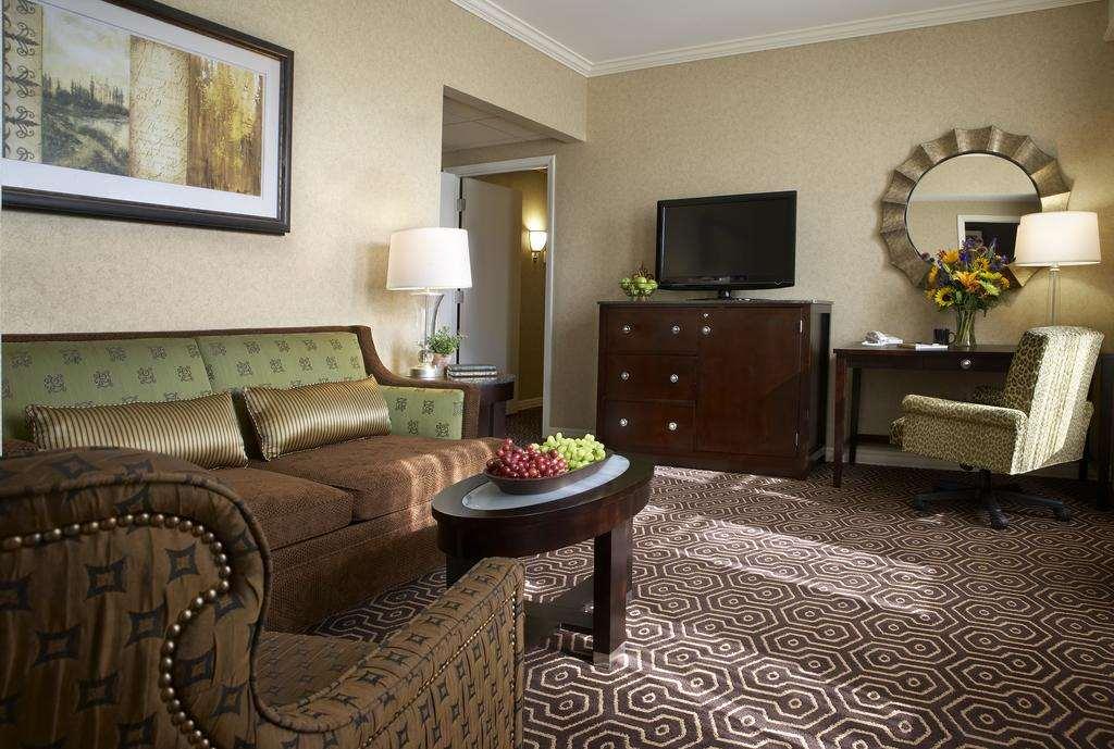 Hotel Julien Dubuque Room photo