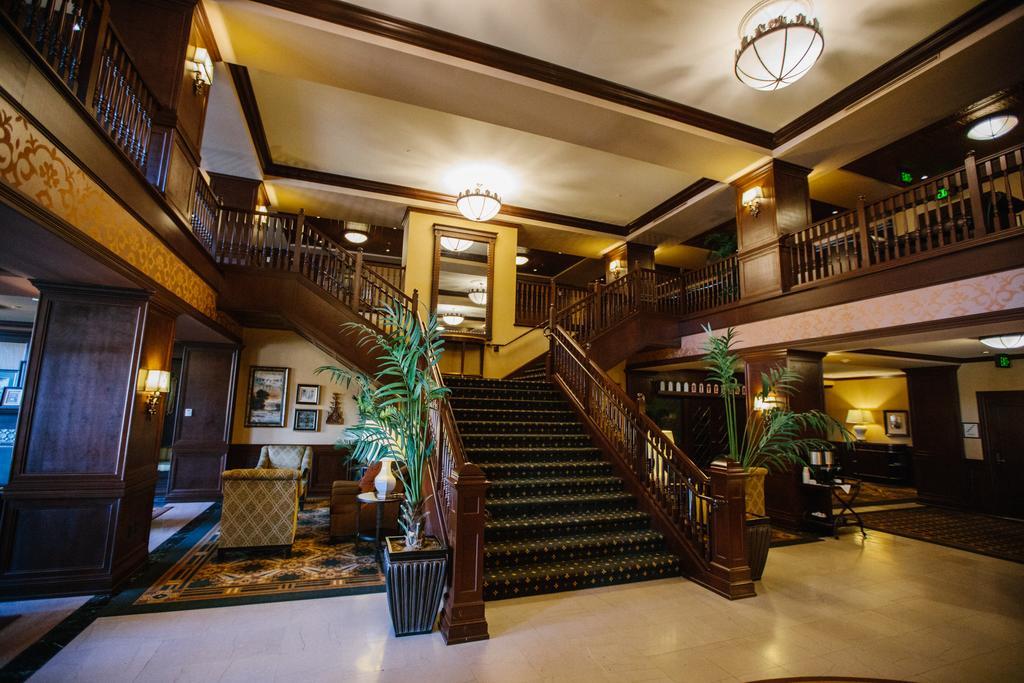 Hotel Julien Dubuque Exterior photo