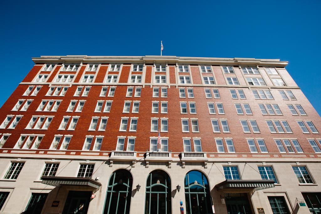 Hotel Julien Dubuque Exterior photo