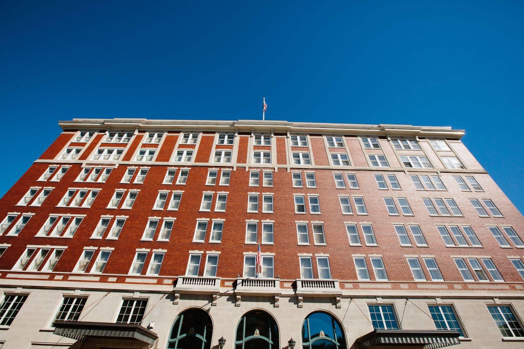 Hotel Julien Dubuque Exterior photo