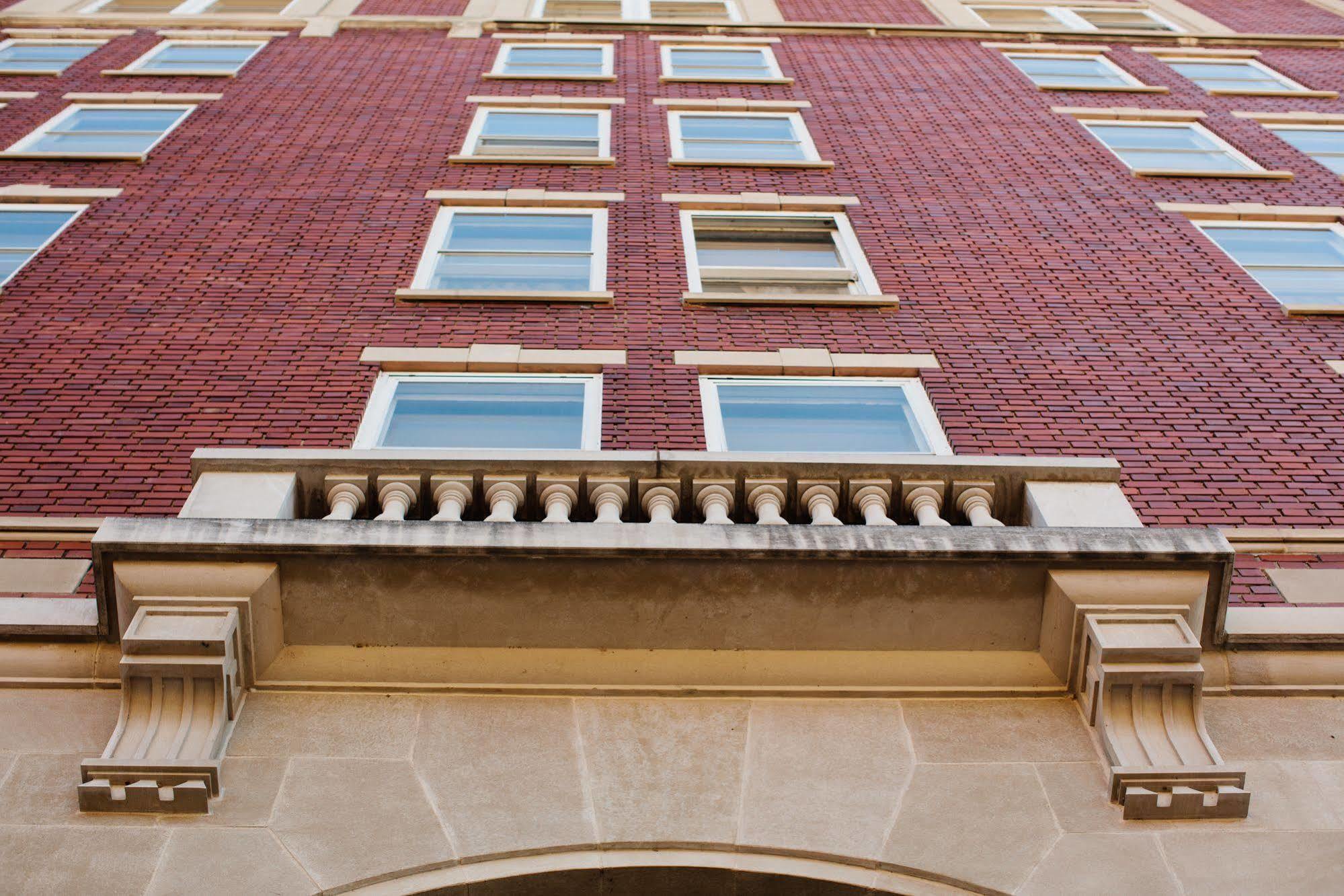 Hotel Julien Dubuque Exterior photo